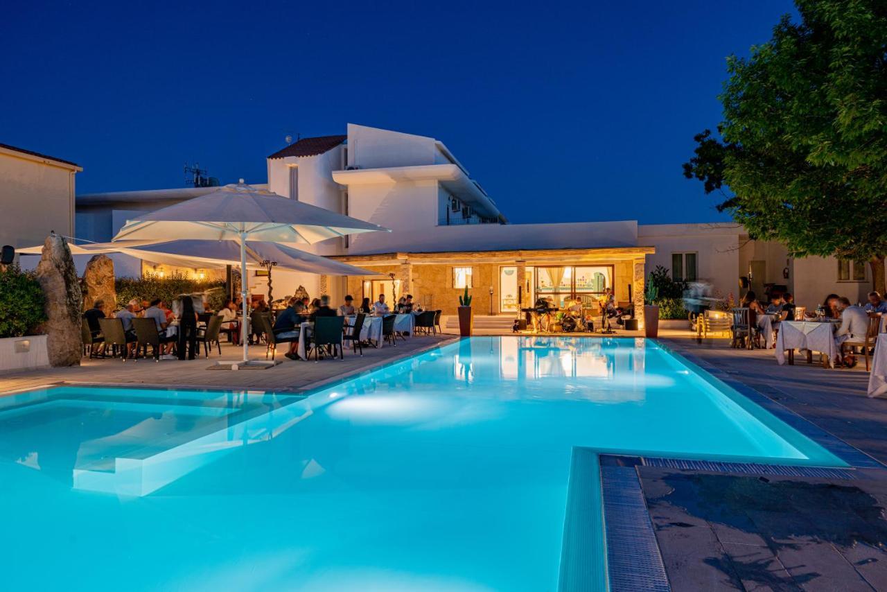 Hotel Le Mimose San Teodoro  Exterior foto